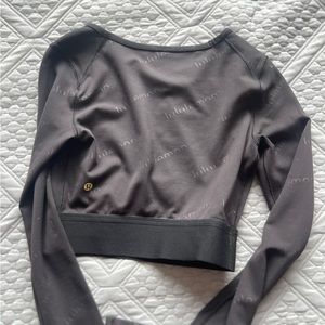 Lululemon black long sleeve